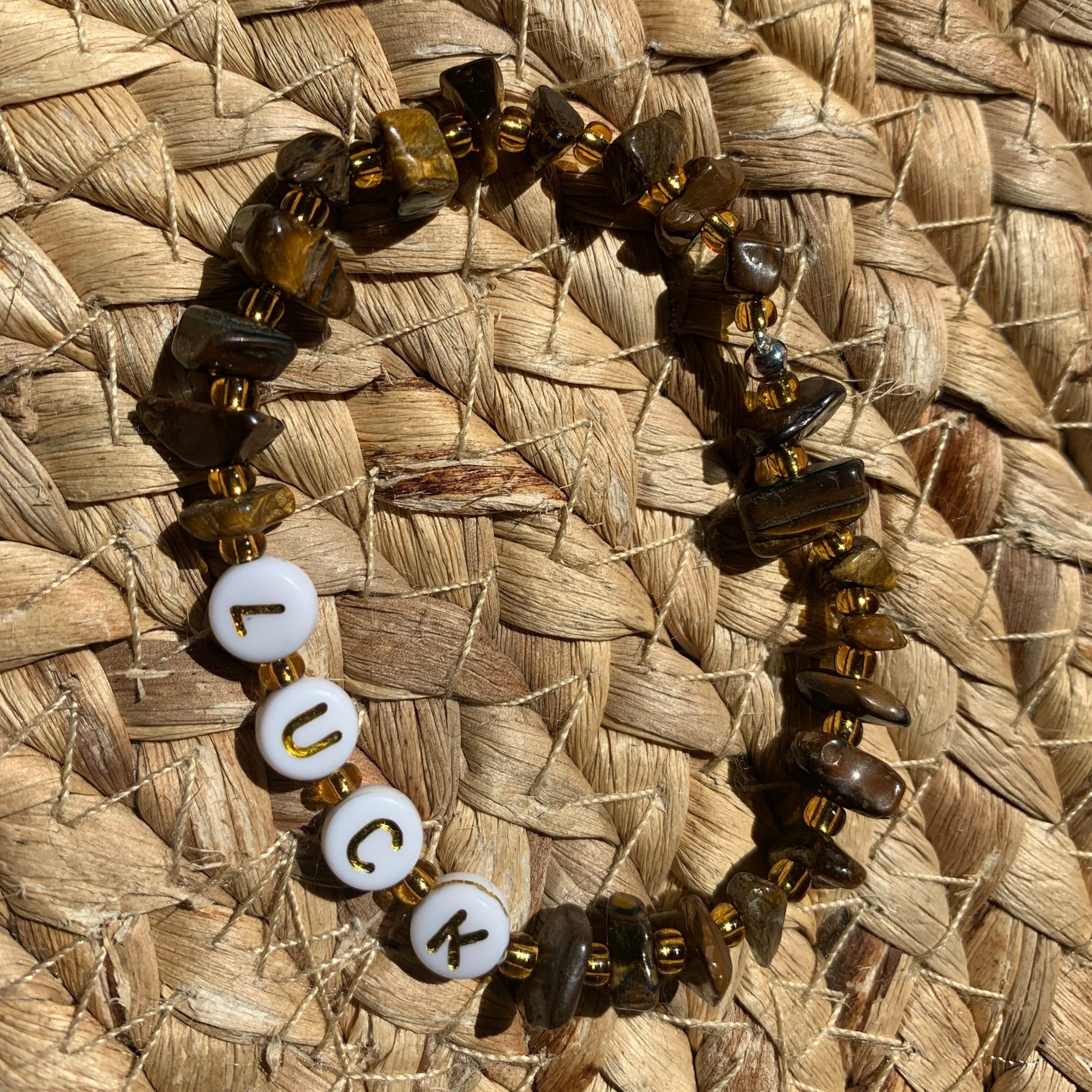 Gold Tiger Eye / Tiger's Eye Semi-Precious Chip Gemstone Bracelet (Includes Free Gift Bag) (Crystal / Healing)